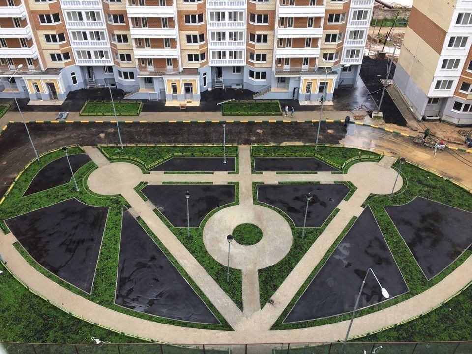 Продается 1-к квартира в тихом районе.