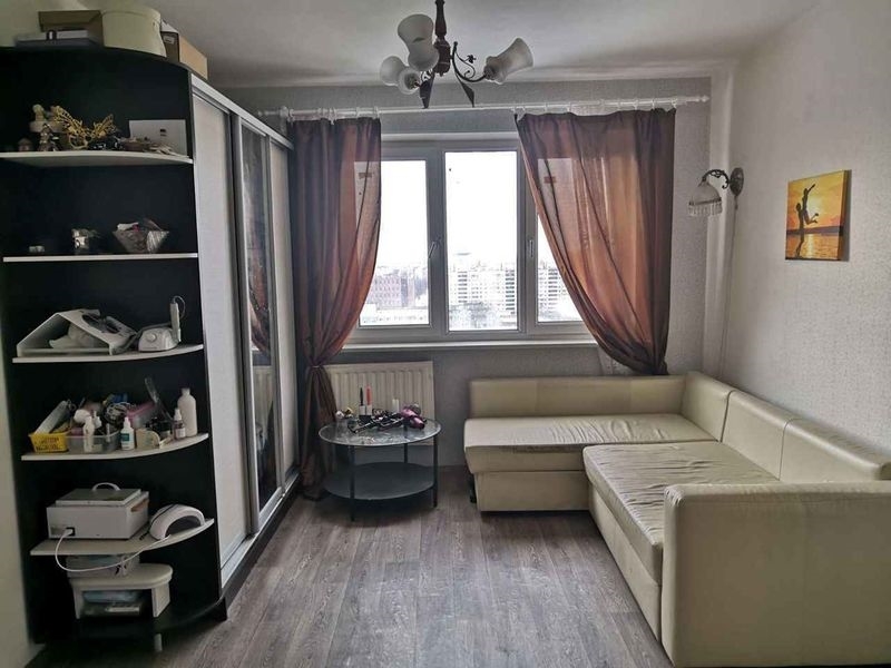 Сдается уютная комната в 2-комнтаной квартире рядом с TК Июнь.