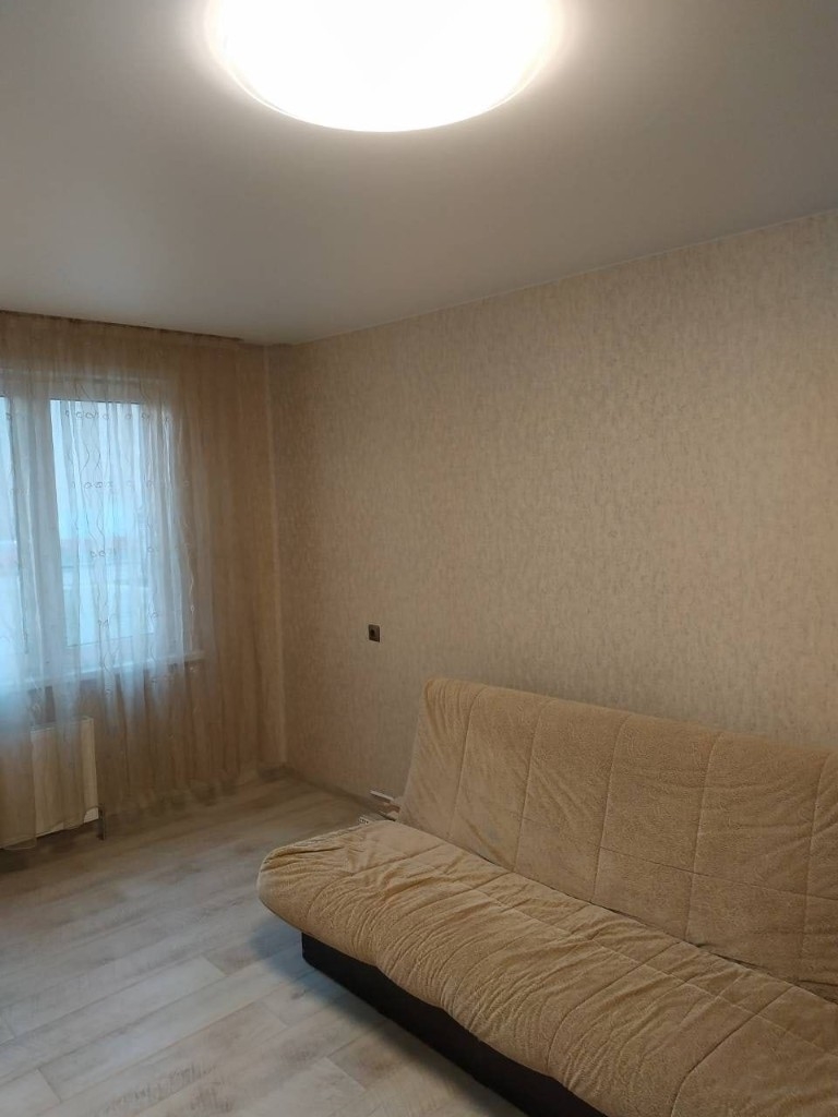 Сдам 1-к квартиру.