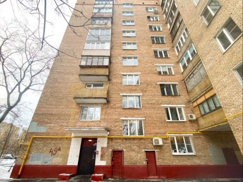 Продам 2-комнатную квартиру в развитом районе по доступной цене.