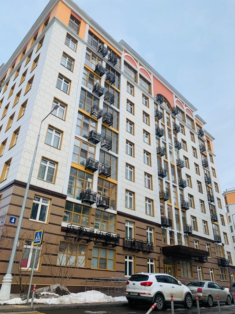 Отличная 1-комнатная квартира в хорошем доме.