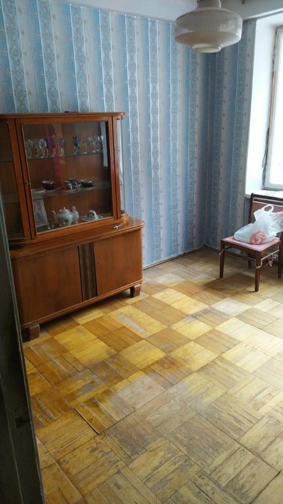 Продается 1-к квартира в тихом районе.