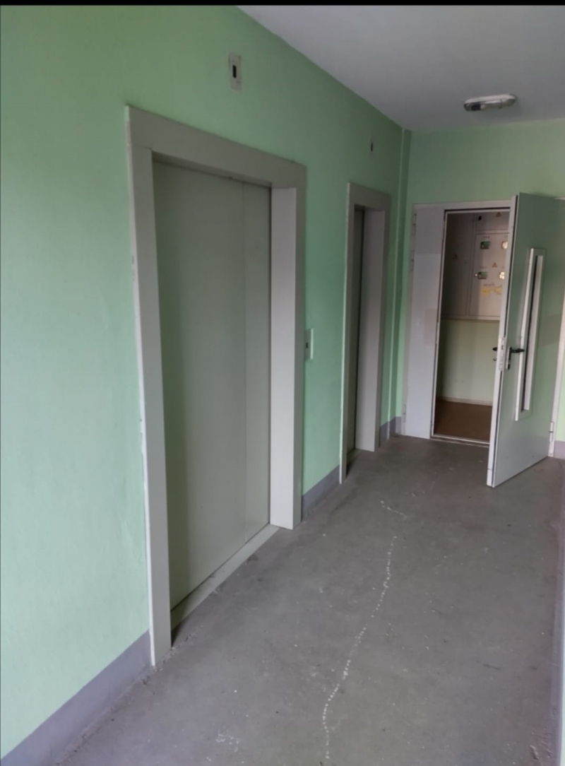 Продаю двухкомнатную квартиру, расположенную на 3-м этаже 17 этажного, кирпично