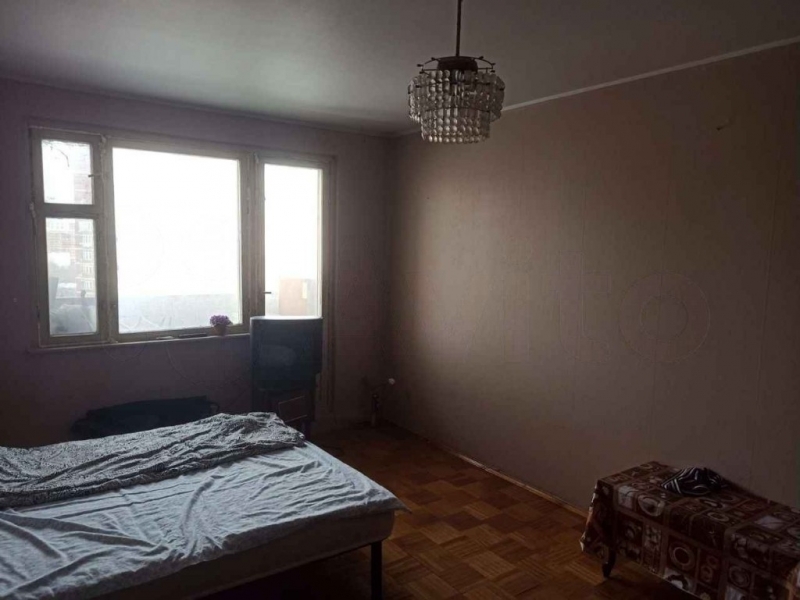 Продам 3-к квартиру в хорошем доме с чистым подъездом.