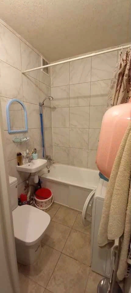 Продам 1-к квартиру в хорошем доме.