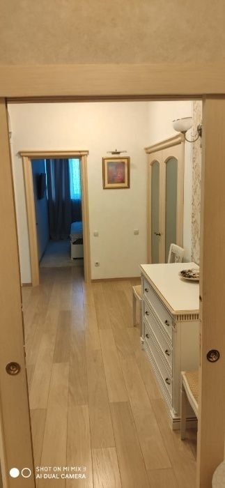 Однокомнатная квартира рядом с метро, сдается на длительный срок.