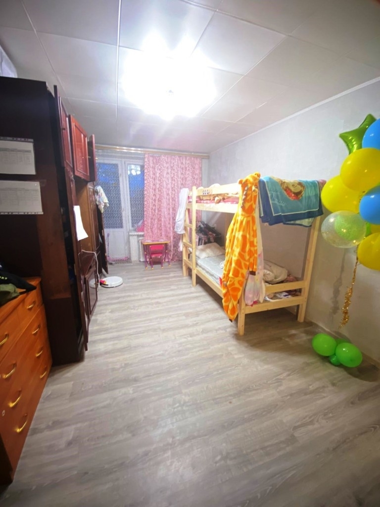 Продам 3-комнатную квартиру по отличной цене.