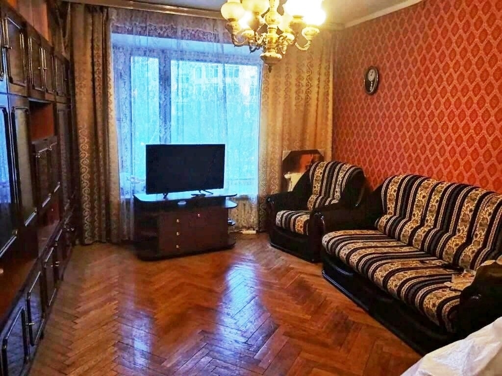 Продается 3-комн. квартира, все комнаты изолированные.
