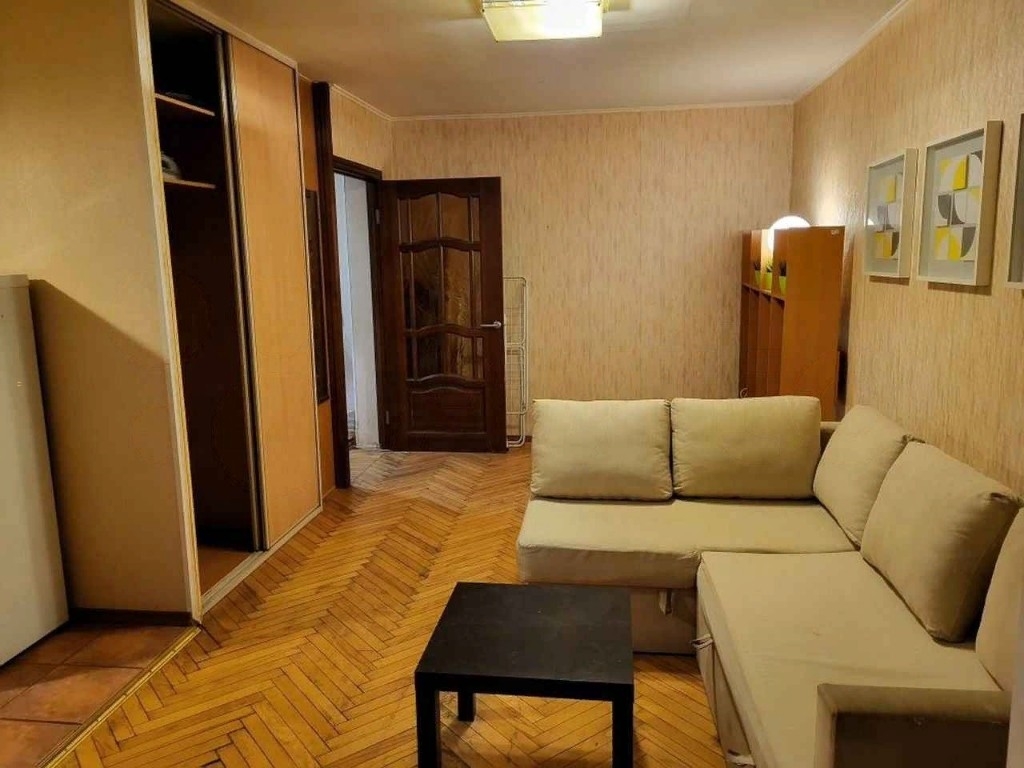 Сдам 1-к квартиру в хорошем доме.