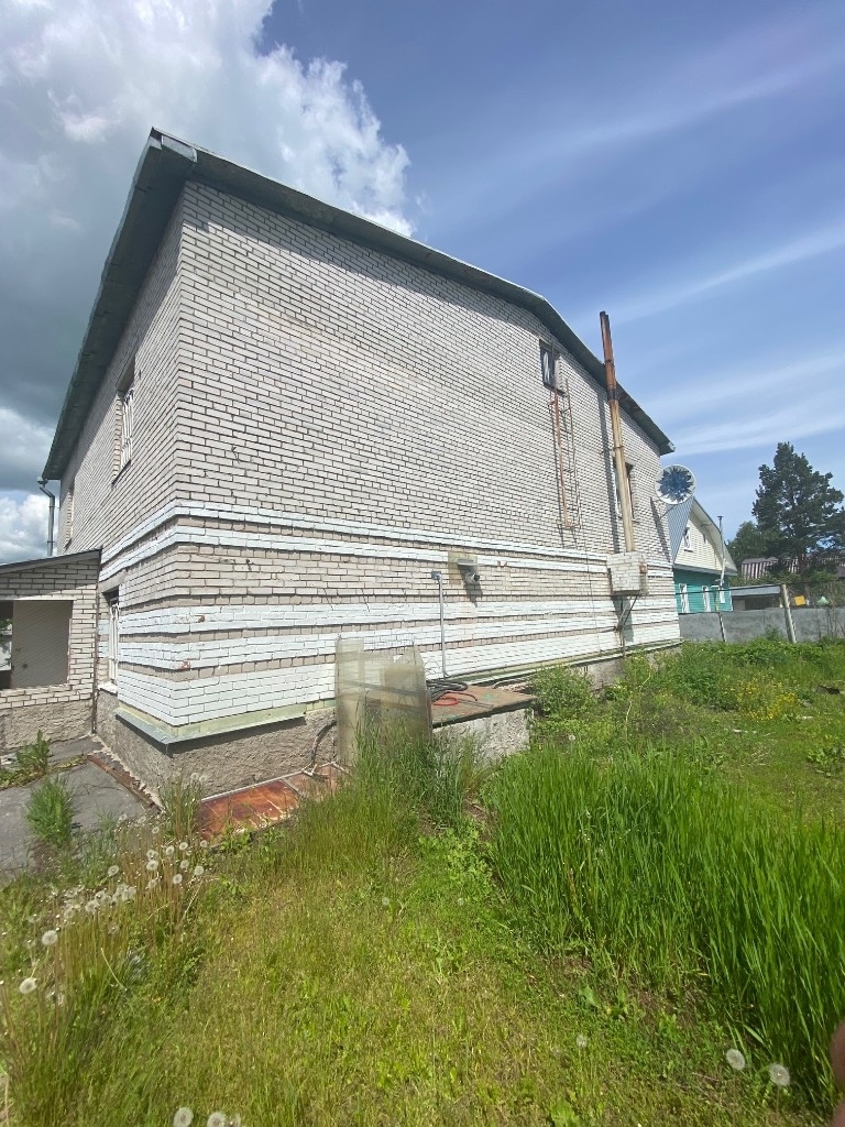 БОЛЬШОЙ дом с КАМИНОМ для большой и дружной семьи.
