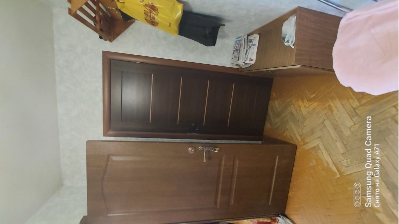 Продатся комната в трхкомнатной квартире НЕ ДОЛЯ, а именно комната.
