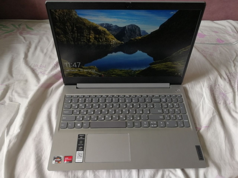 Продам Ноутбук Lenova IdeaPad 3 15ARE05