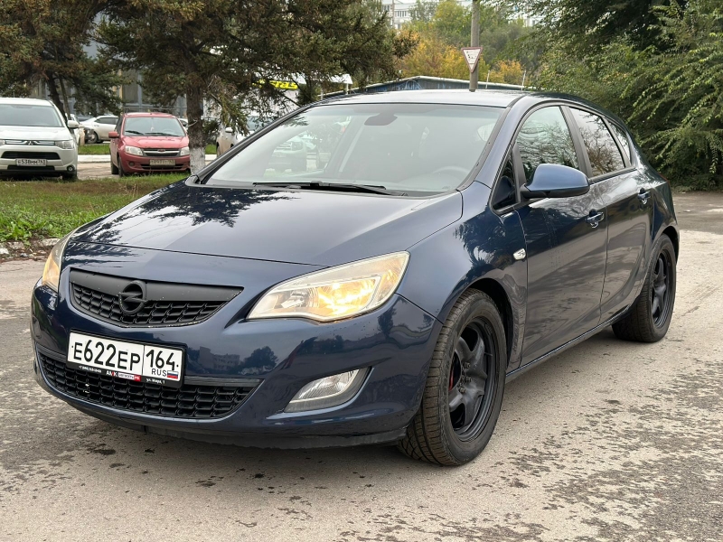 Opel Astra - 2010 г.