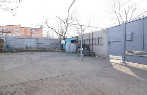 Асфальтированная площадка 940 кв.м. в аренду. Московское ш