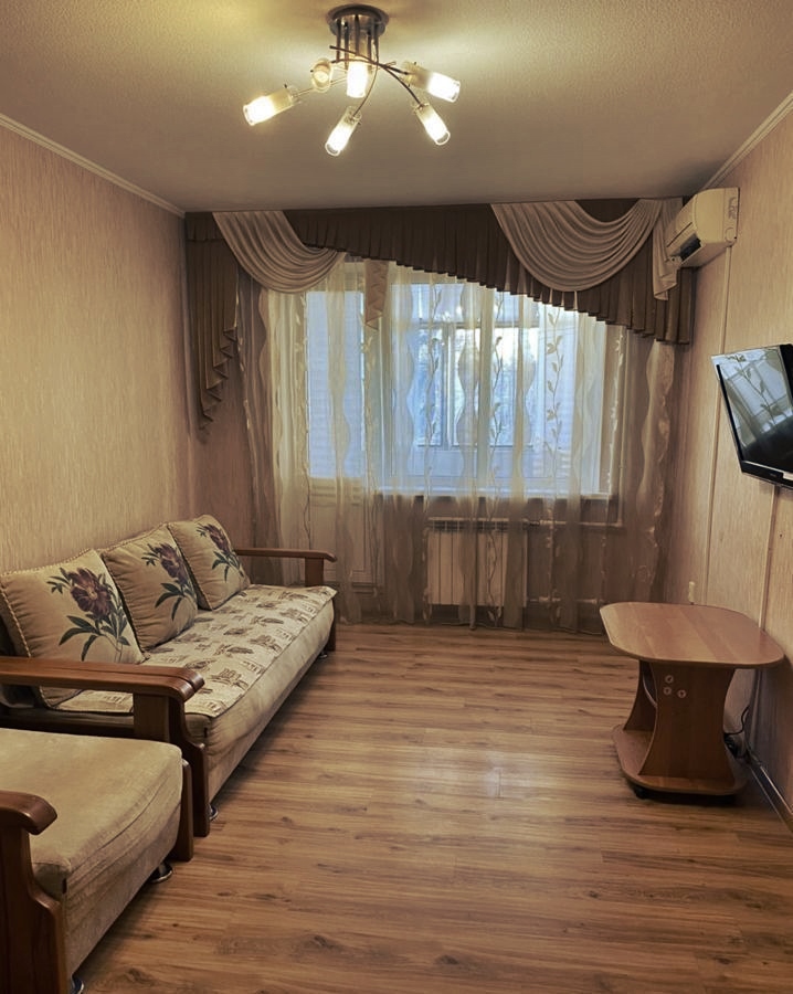 Сдаю 1к.кв. Комарова Бульвар