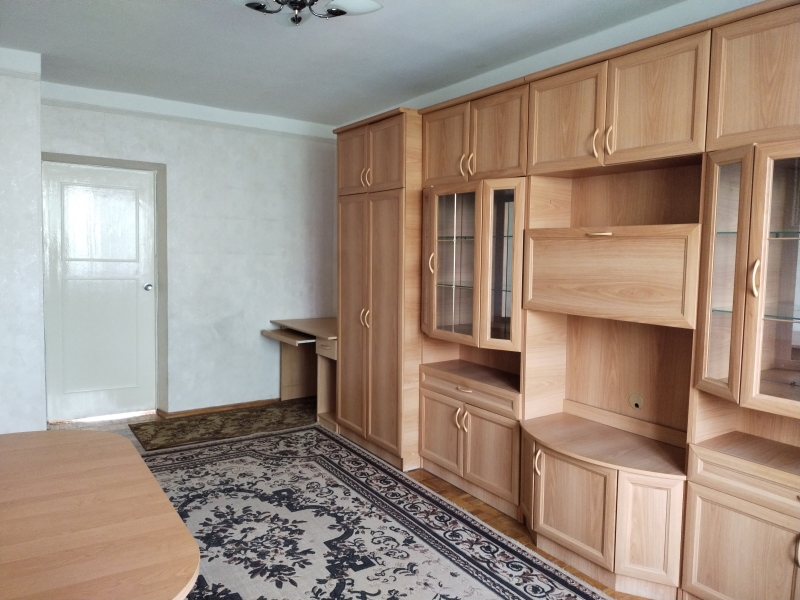 Продам 2-к квартиру 45,230,06.1 напротив СКАЛ