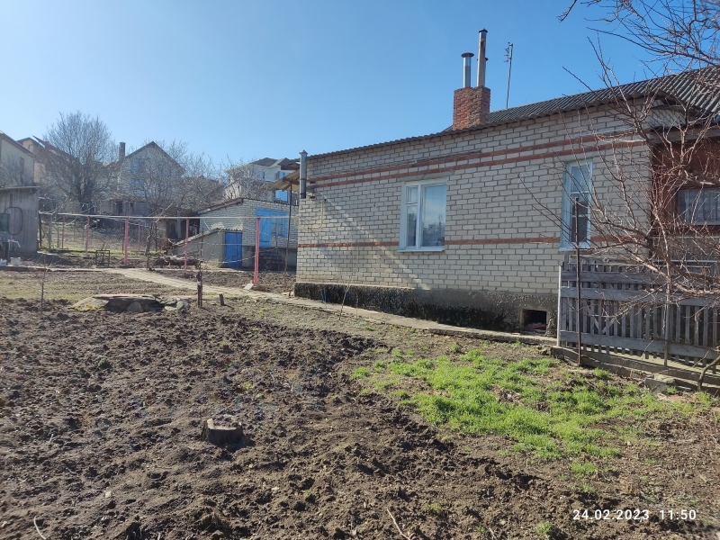 Продаю дом с большим участком