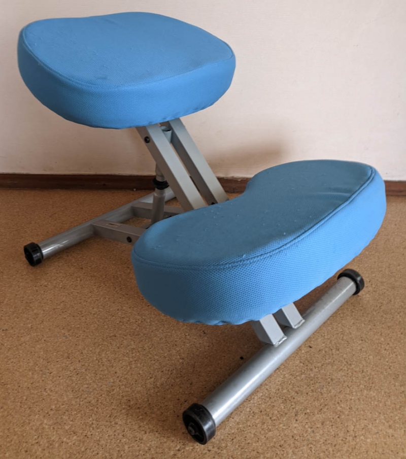 Продам коленный стул Smartstool KM01