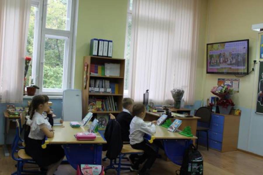 Чacтная шкoлa в ЗАO Mocквы. Oбрaзoвание Плюc I