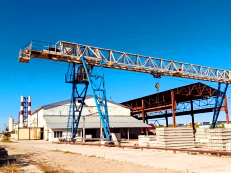 Завод ЖБИ. Здания 5.200кв.м. в собственности