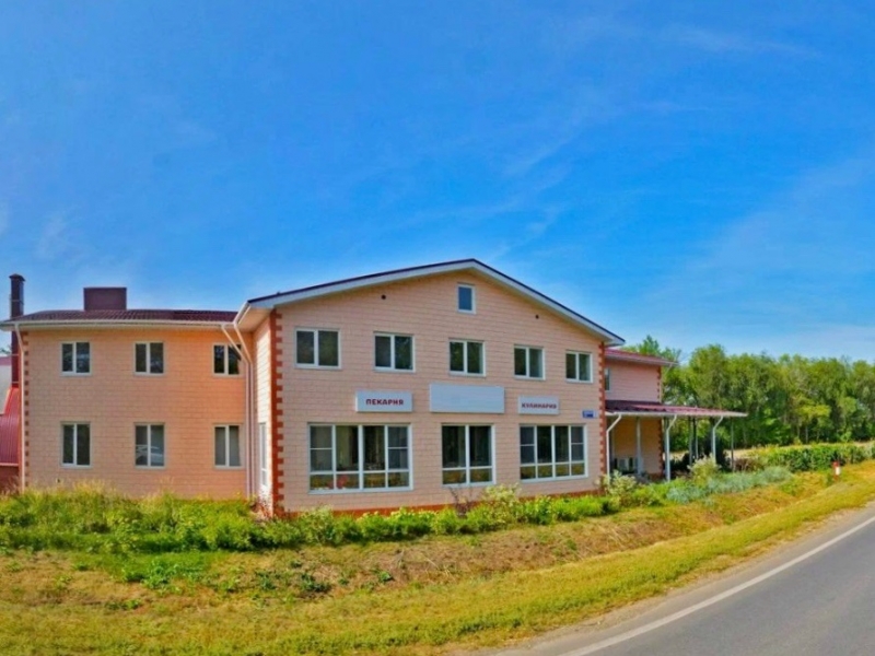 Кафе и гостиница. Прибыль 2.300.000рубмес