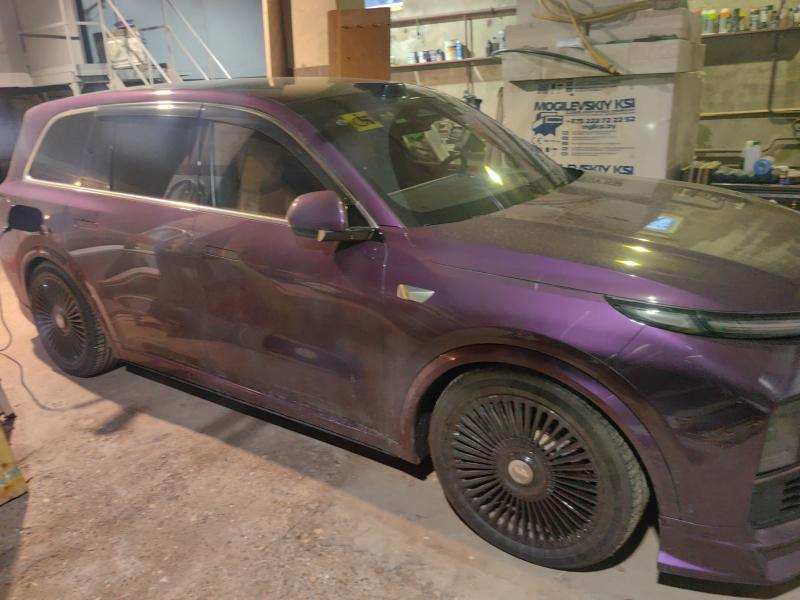 Продам автомобиль Li Auto L9 2023 г.в.