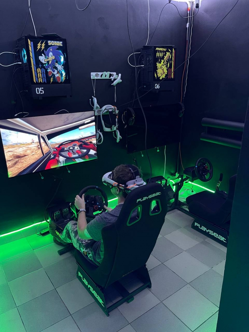   VR    