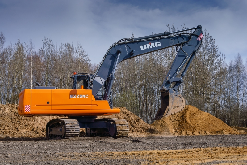    UMG E225C