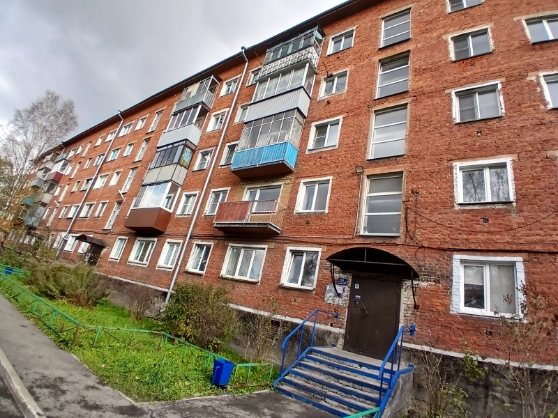 продам 2к квартиру ул. Разведчиков 58