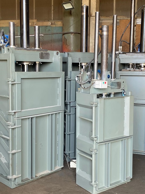 Пресс пакетировочный вертикальный Кубер-4В