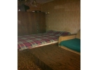 В 3-х комнатной квартире проживает семейная пара с детьмисобственники и парень