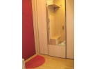 в подъезде консьерж кв-ра чистая.комната-22 м.,кухня-10м.,санузел - ...