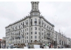 Продается 3-комнатная квартира в прекрасном благоустроенном районе.