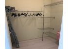 Прдам 1-к квартиру в районе с развитой инфраструктурой.
