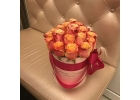 Розы в шляпной коробке