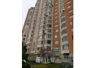 Продается просторная двухкомнатная квартира.