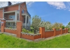 Продам. Дом 300м2.Учас 19, 3 сот 3 эт. Керпичный все комуникации.