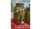 Огурцы соленые, помидоры моченые, соленые в банках