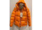 Продается зимняя куртка пуховик MONCLER